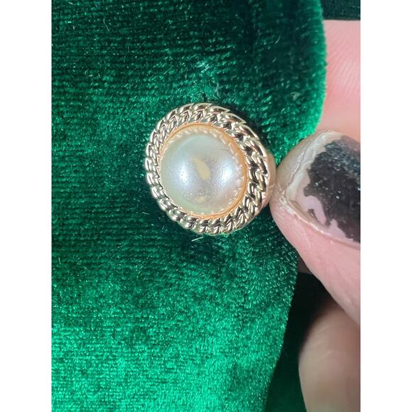 Girls Size 160 Green Velvet Long Sleeve Knee Length Pearl Button Holiday Dress - Picture 6 of 9